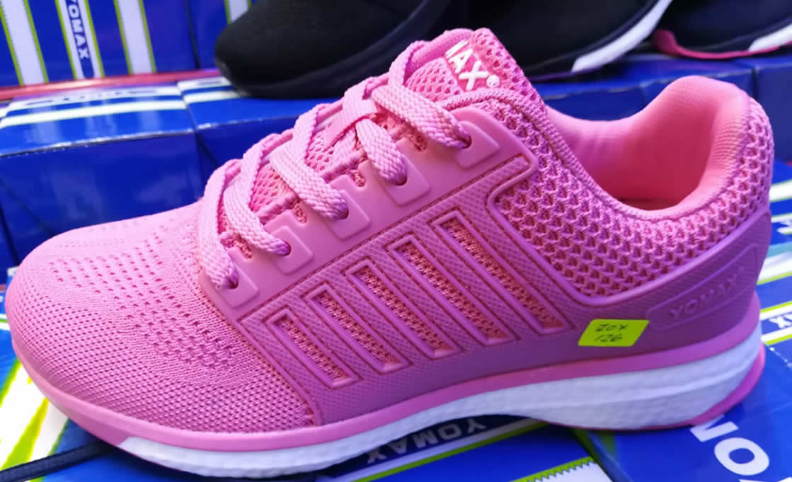 Zapatilla para mujer Y354070-003
